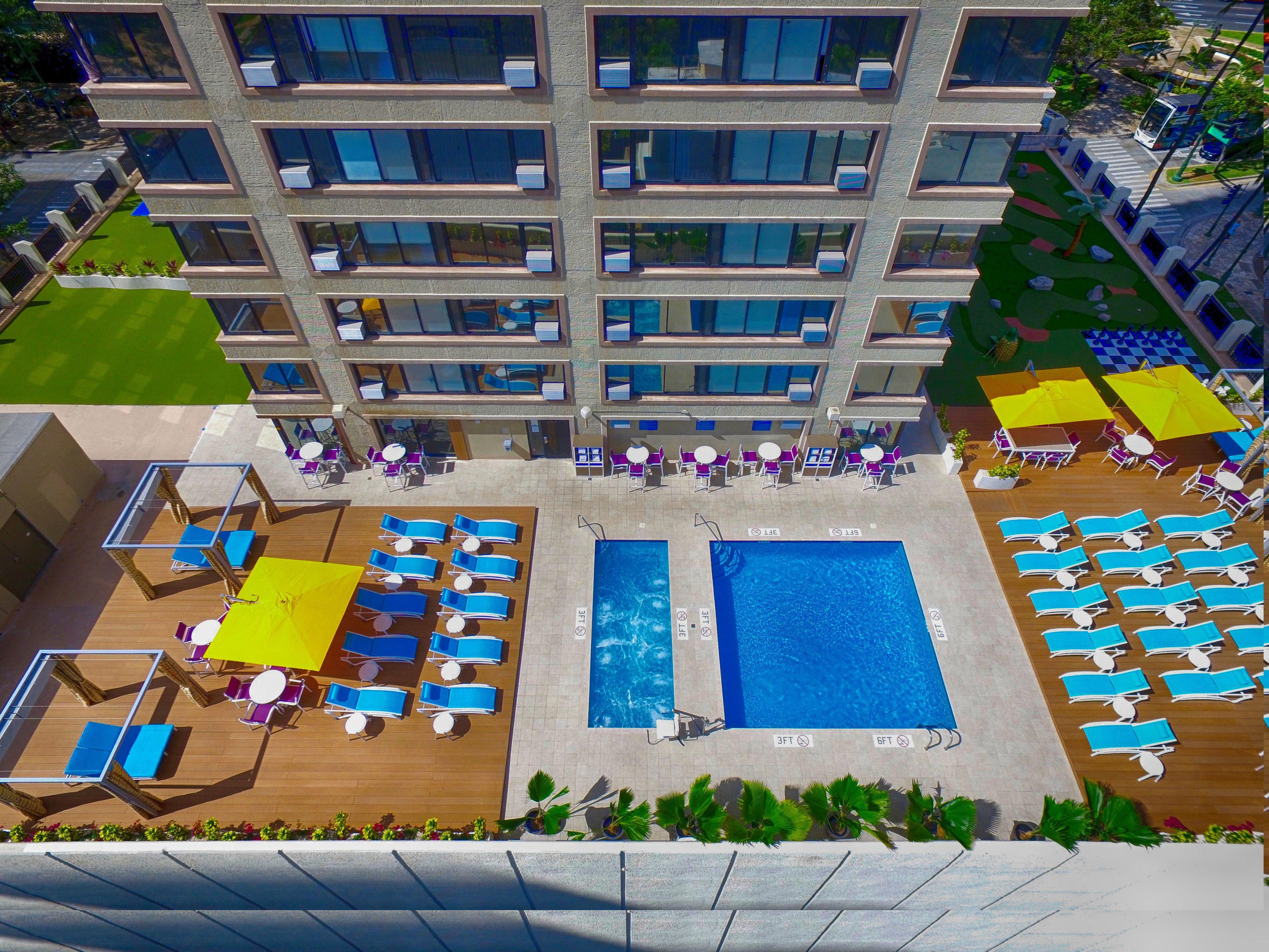 Holiday Inn Express Waikiki By Ihg Гонолулу Екстер'єр фото